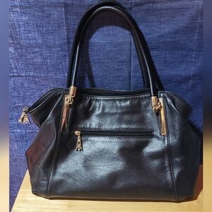Foxer black leather purse